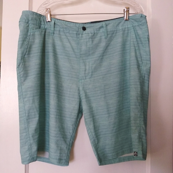 Free Planet Shorts Green Pockets Polyester 31 inch waist - Picture 1 of 5